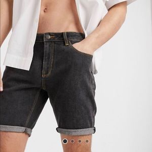 Skinny denim short in retro black NWT